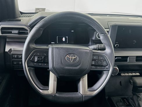 Used 2025 Toyota 4Runner SR5 image 18