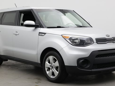 Used 2019 Kia Soul FWD image 3