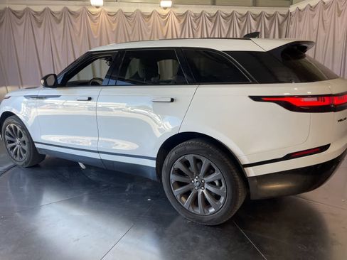 Used 2022 Land Rover Range Rover Velar R-Dynamic S image 8
