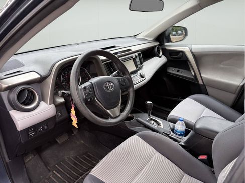 Used 2013 Toyota RAV4 XLE AWD/4WD image 7