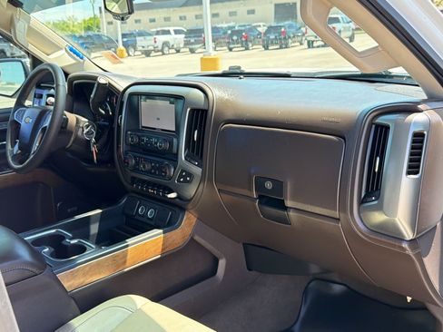 Used 2018 Chevrolet Silverado 1500 LTZ w/ Texas Edition image 30