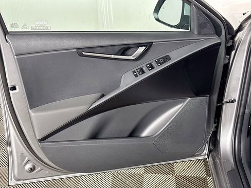 New 2026 Kia Niro LX image 10