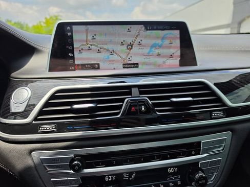 Used 2019 BMW 750i xDrive w/ Executive Package AWD/4WD image 62