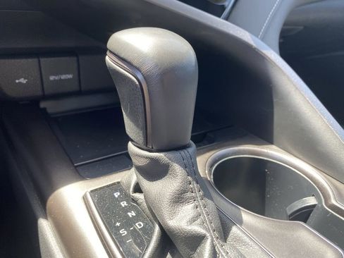 Used 2023 Toyota Camry SE FWD image 13