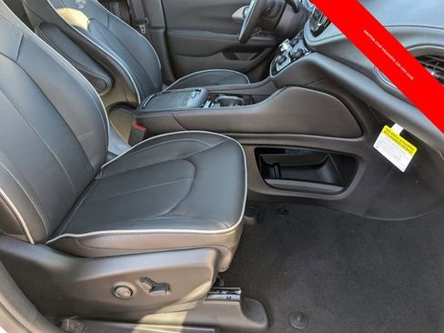 New 2026 Chrysler Pacifica Limited w/ S Appearance Package image 29