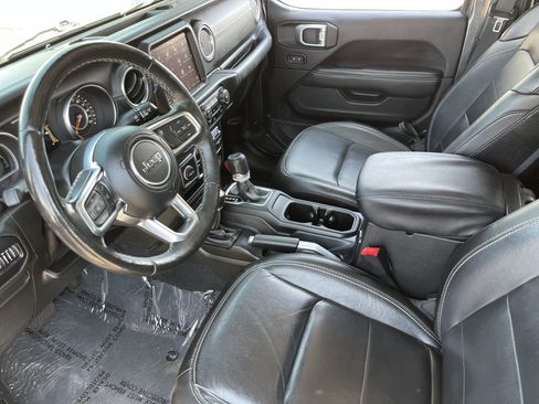 Used 2020 Jeep Gladiator Overland AWD/4WD image 17