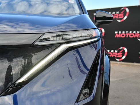 Used 2023 Nissan Ariya FWD image 11
