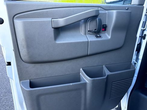 Used 2025 Chevrolet Express 2500 Extended w/ Communications Package image 21