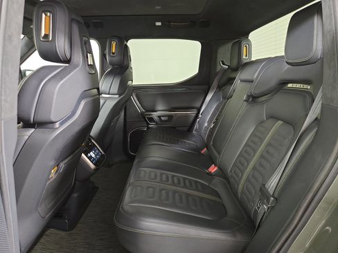 Used 2022 Rivian R1T Launch Edition image 21