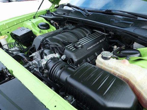 Used 2015 Dodge Challenger R/T Scat Pack w/ Leather Interior Group image 33