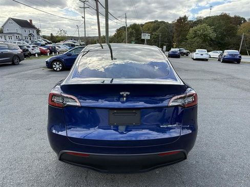 Used 2023 Tesla Model Y Long Range AWD/4WD image 4