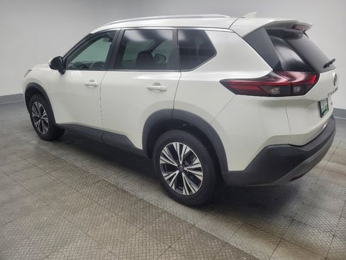Used 2022 Nissan Rogue SV w/ SV Premium Package FWD image 3