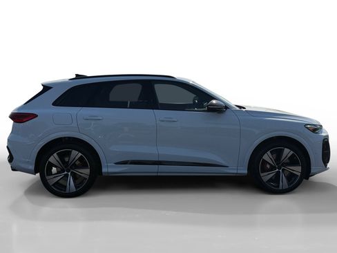 New 2026 Audi SQ5 Premium Plus AWD/4WD image 6