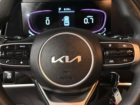 Used 2024 Kia Sportage LX AWD/4WD image 11