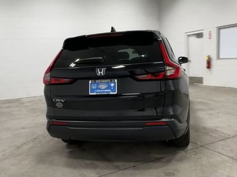 Used 2025 Honda CR-V EX image 2
