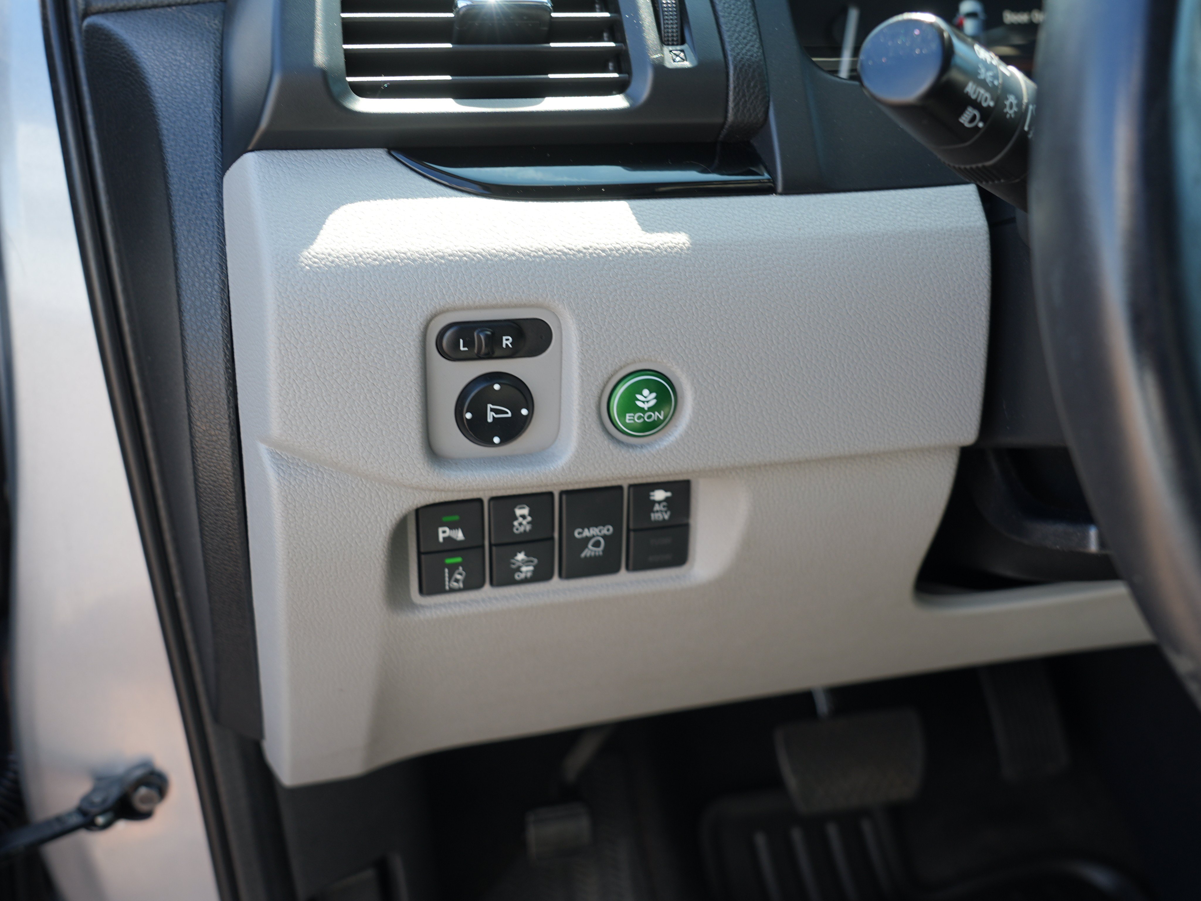 Used 2017 Honda Ridgeline RTL-E image 17