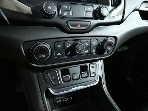 Used 2020 GMC Terrain Denali w/ Denali Premium Package AWD/4WD image 20