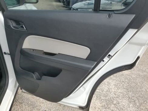 Used 2016 Chevrolet Equinox LTZ w/ Enhanced Convenience Package image 18