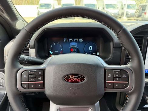 Used 2025 Ford F150 Lariat AWD/4WD image 36