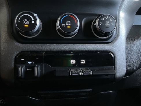 Used 2020 RAM 2500 Big Horn image 29