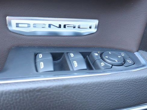 Certified 2025 GMC Sierra 1500 Denali w/ Denali Reserve Package image 10