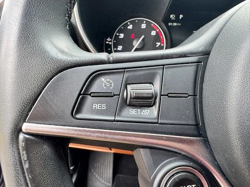 Used 2018 Alfa Romeo Giulia AWD image 34