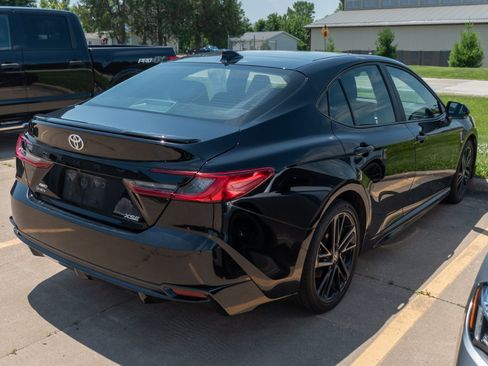 Used 2025 Toyota Camry XSE AWD/4WD image 7