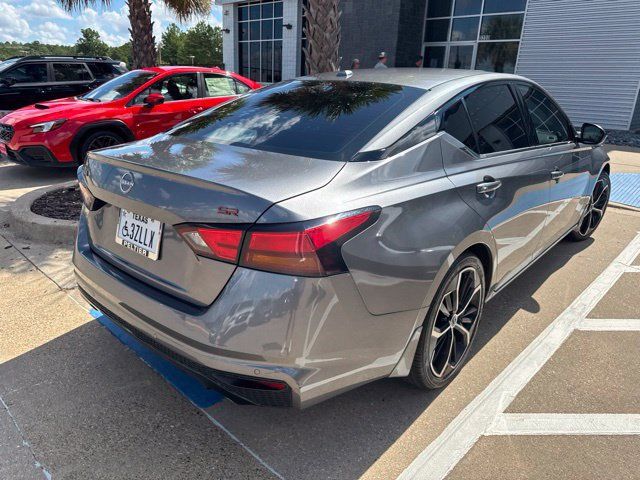 Used 2024 Nissan Altima 2.5 SR w/ SR Premium Package FWD image 13