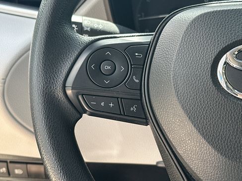 Used 2023 Toyota Corolla Cross L FWD image 18