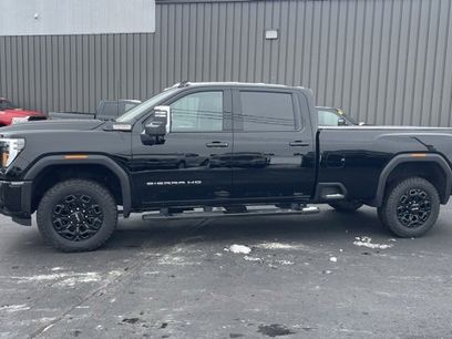 Used 2024 GMC Sierra 2500 SLT w/ SLT Premium Package