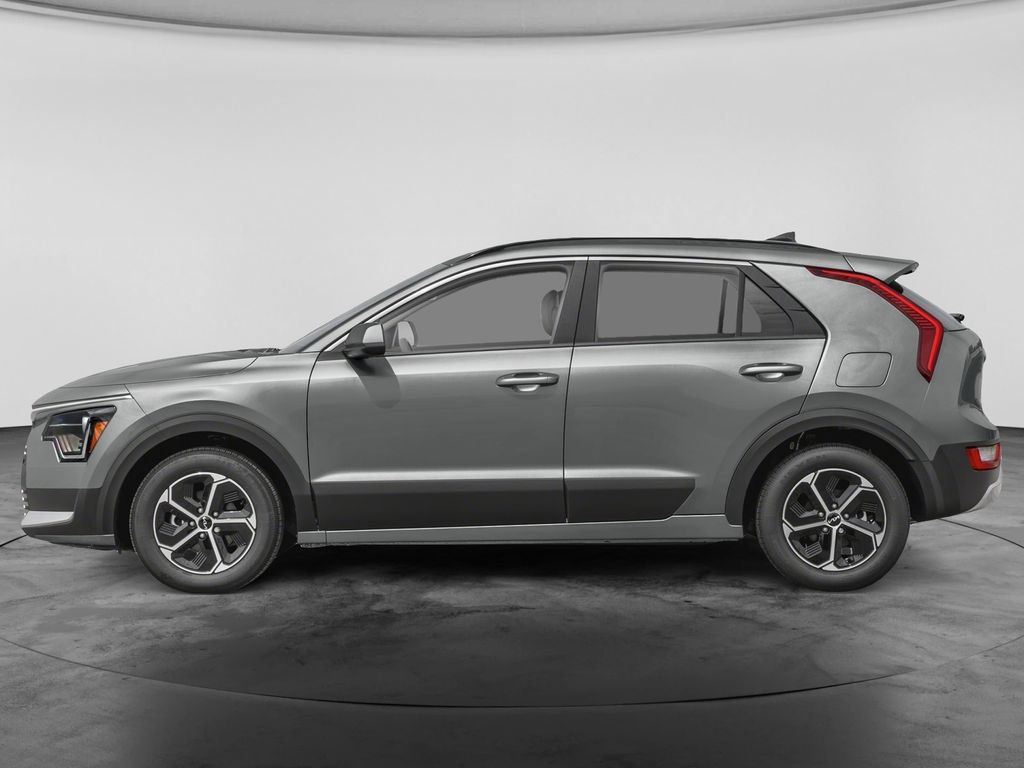 Used 2025 Kia Niro LX FWD image 4