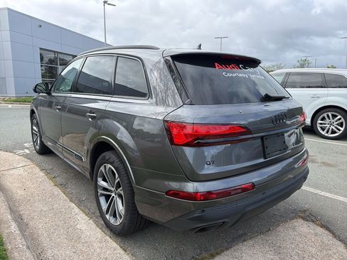 Used 2025 Audi Q7 2.0T Premium w/ Convenience Plus Package image 4