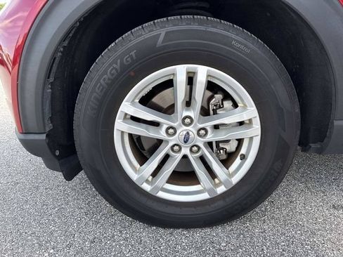 Used 2023 Ford Explorer XLT RWD image 35