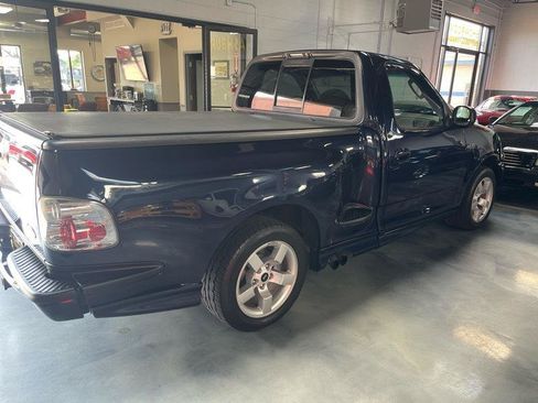 Used 2002 Ford F150 Lightning RWD image 7