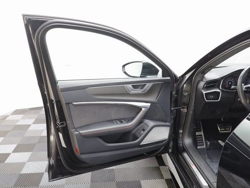 Used 2024 Audi RS 6 performance image 5