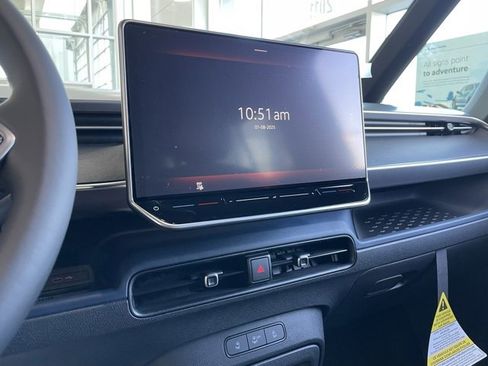 New 2025 Volkswagen ID. Buzz Pro S image 13