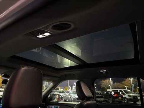 Used 2022 Ford Explorer Limited w/ Limited Technology Package image 20