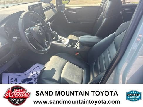 Used 2020 Toyota RAV4 XLE Premium FWD image 13