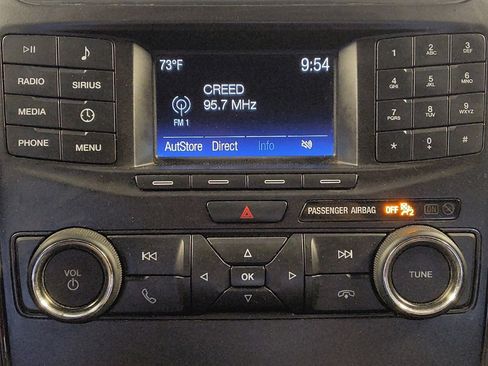 Used 2018 Ford Explorer XLT image 25