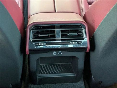 Used 2025 BMW 540i xDrive image 17