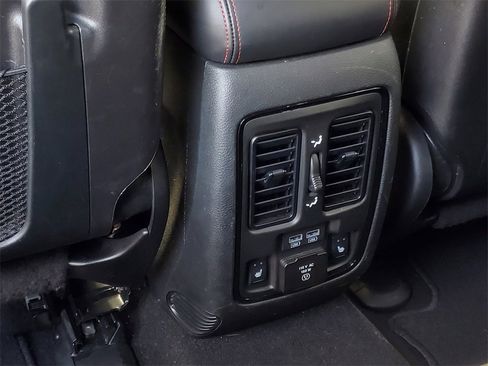 Used 2025 Dodge Durango R/T image 35