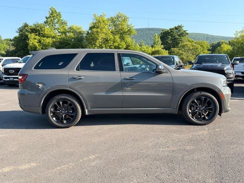 Used 2022 Dodge Durango SXT w/ Blacktop Package AWD/4WD image 4