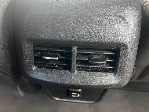 Used 2024 GMC Terrain SLE FWD image 22