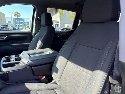 Used 2025 Chevrolet Silverado 1500 LT w/ Safety Package RWD image 24