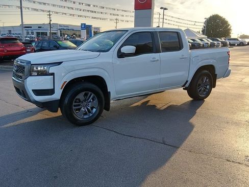 Certified 2026 Nissan Frontier SV w/ SV Convenience Package RWD image 7