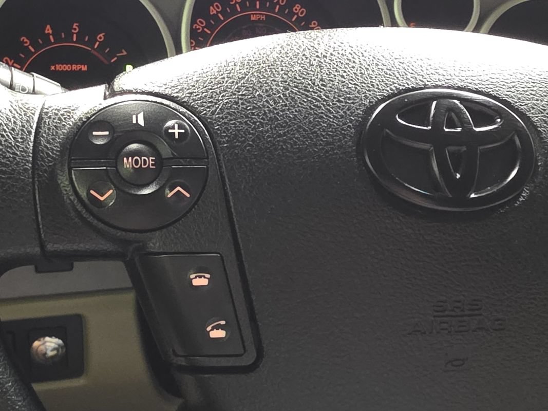 Used 2012 Toyota Tundra 4x4 CrewMax w/ SR5 Pkg image 54