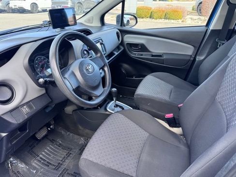 Used 2015 Toyota Yaris L FWD image 10