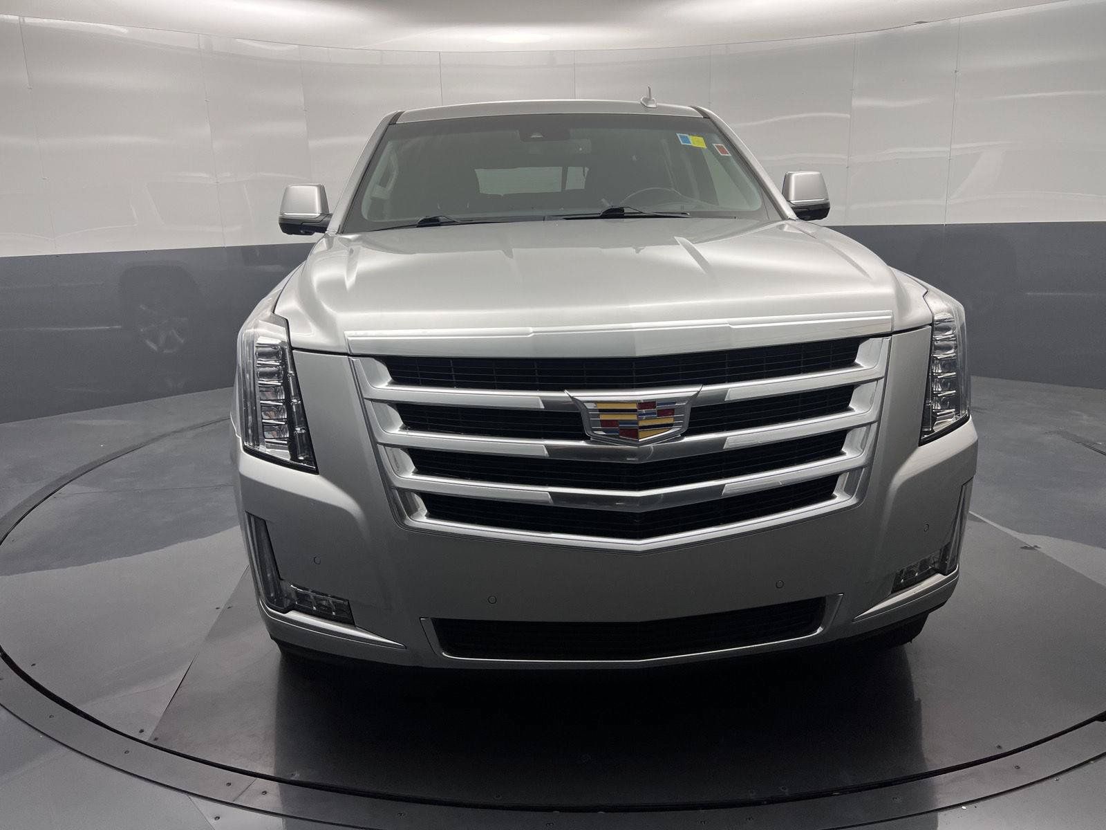 Used 2016 Cadillac Escalade Luxury AWD/4WD image 33