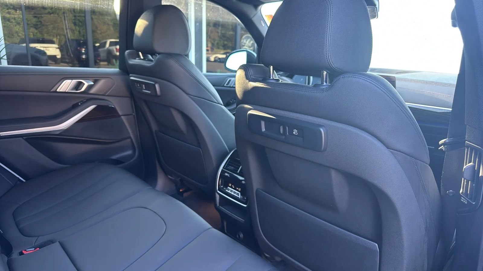 Used 2019 BMW X5 xDrive40i w/ Premium Package 2 AWD/4WD image 12
