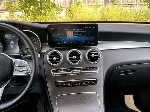 Used 2021 Mercedes-Benz GLC 300 4MATIC image 6